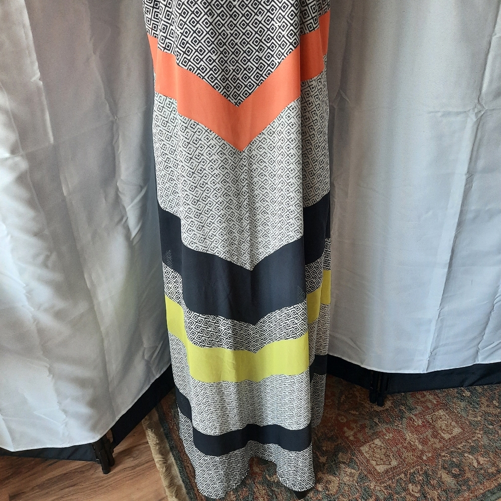 Old Navy Maxi Dress Womens Size Large V Neck Orange Yellow Geometic - Picture 5 of 16